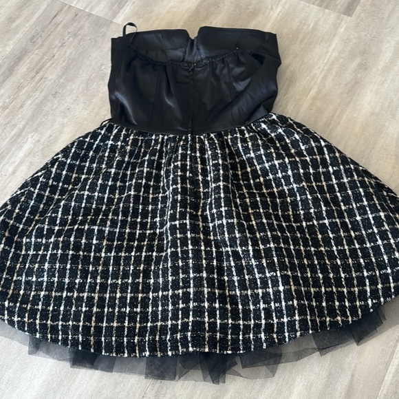 Cute Holiday/Date/Prom Dress - Picture 6 of 7